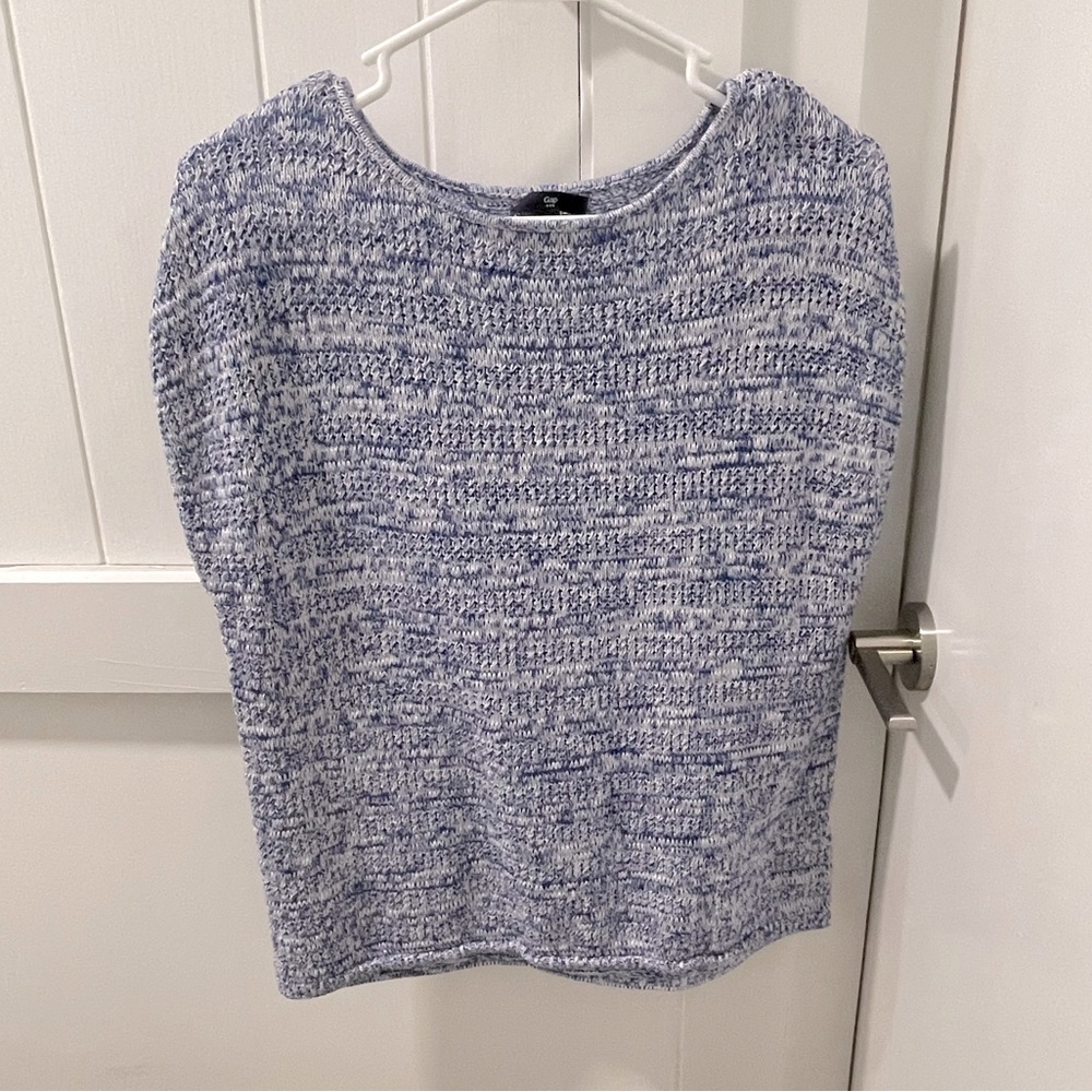 Gap blue & white short sleeve sweater size XS